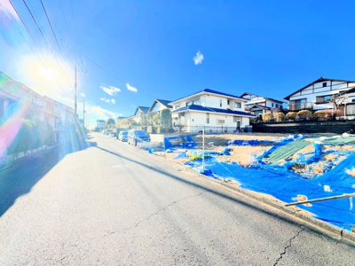 【前面道路含む現地写真】 | ◆横浜市青葉区荏田北　売地◆ | ◆前面道路も幅員があり車の運転も安心！前面道路は閑静な住宅地。車通りの少ない道路です。お子様にも安心です。