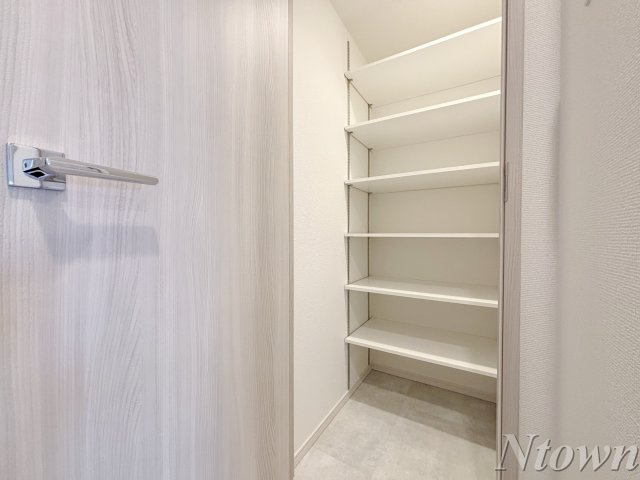 【収納】 | S-RESIDENCE名駅NorthⅡ | 大きなものも収納できそうです