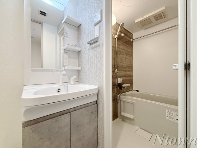【洗面所】 | S-RESIDENCE名駅NorthⅡ | スペースが確保できる洗面所です