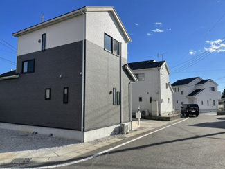 【外観】 | 青柳町　中古戸建 | 外はこのようになっています