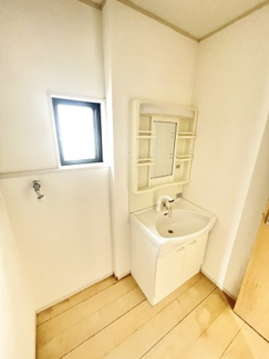 【独立洗面台】 | 青柳町　中古戸建 | 独立洗面化粧台付き