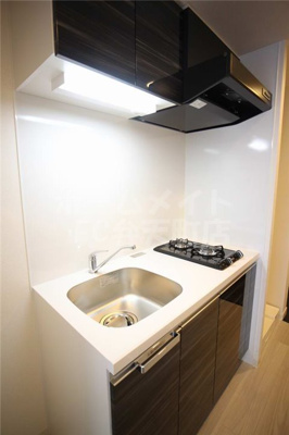 【キッチン】 | プレサンスOSAKA　DOMECITYクロスティ | きれいなキッチンです