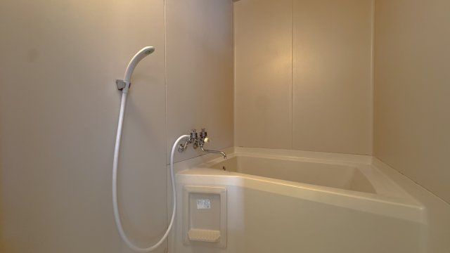 ハイツ朝の浴室
