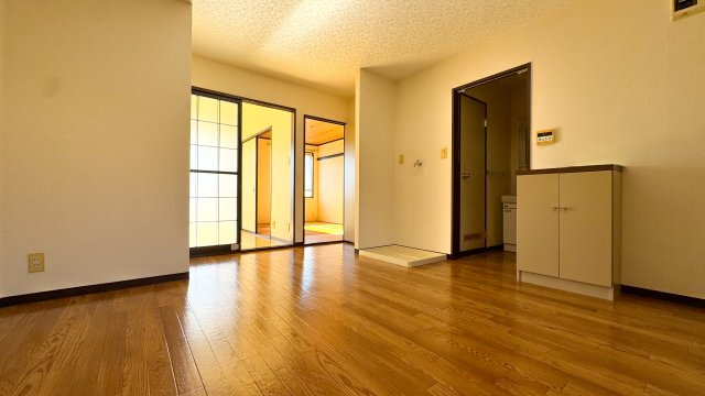 ハイツ朝の居間・リビング