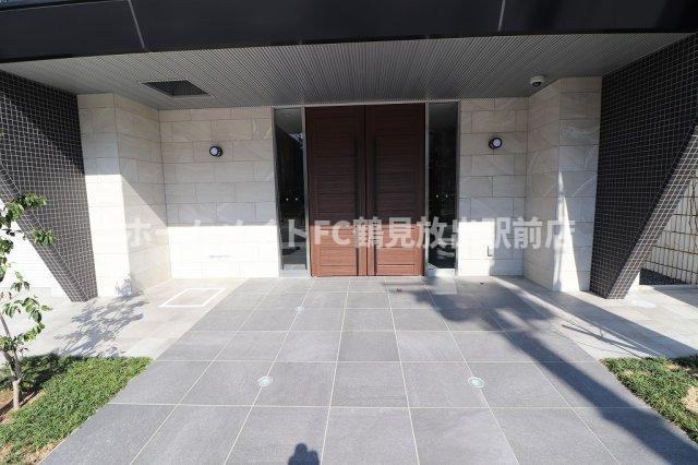 東大阪市西堤西の賃貸マンションのエントランス