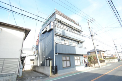 【前面道路含む現地写真】 | 鉄骨造の3階建て分離型2世帯住宅