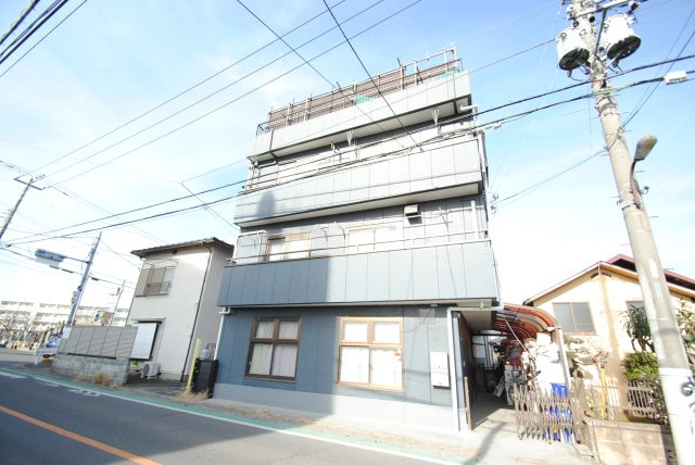 【外観】 | 鉄骨造の3階建て分離型2世帯住宅