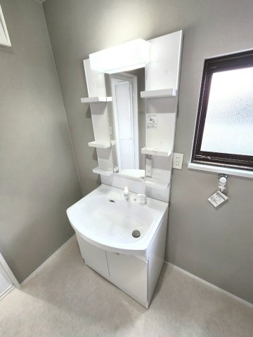 RESET HOUSE－リセットハウス－朽網西5丁目【小倉南区　中古戸建】の独立洗面台|独立洗面台♪シャワー付きです♪【小倉南区　中古戸建】