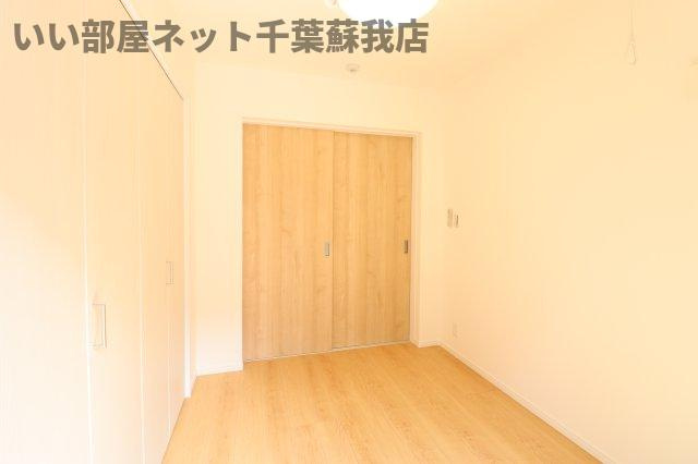 クアトロ本千葉 の寝室|落ち着いた色調の寝室です