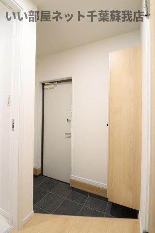 クアトロ本千葉 の玄関|明るい玄関です