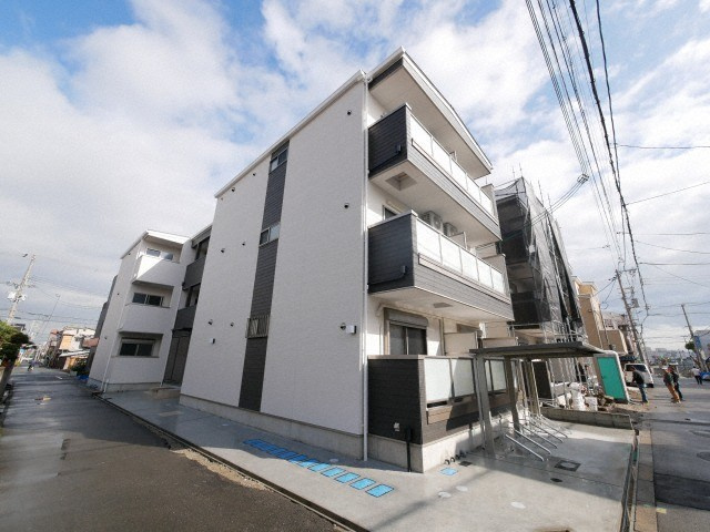 e-house