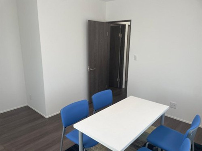 【寝室】 | 東根市神町西モデルハウス | 大きいベットを置いてもスペースの取れる寝室です。