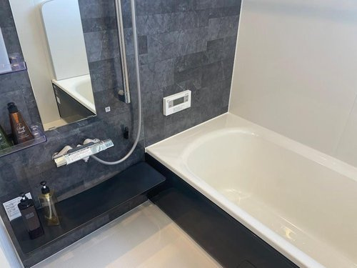 東根市神町西モデルハウスの浴室|広々浴室は、ゆったりとくつろいで疲れを癒す空間です。