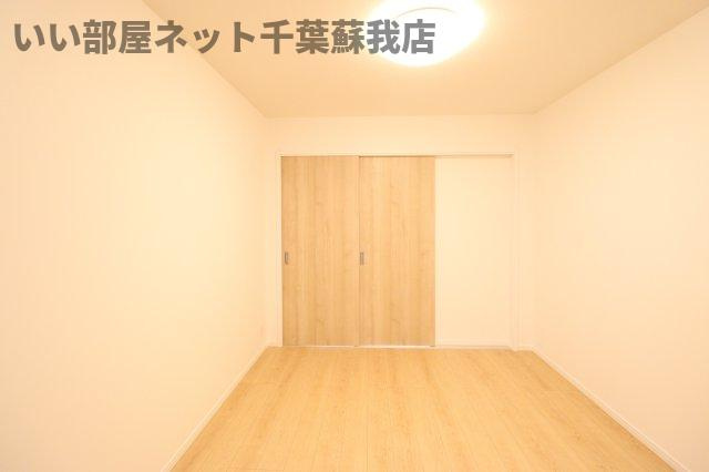 クアトロ本千葉 の居間・リビング|ゆったり過ごせる居間です