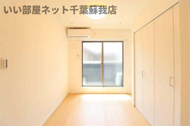 クアトロ本千葉 の寝室|使い勝手のいい寝室です