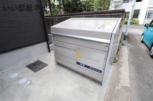 クアトロ本千葉 のその他共用部分|ゴミストッカー