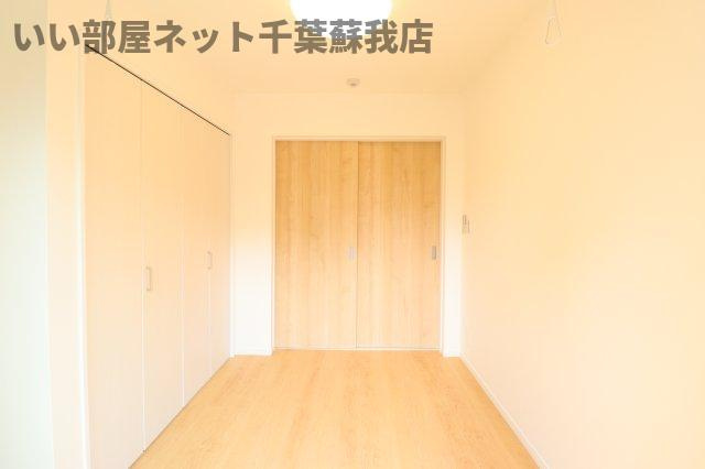 クアトロ本千葉 の洋室|ゆったりした洋室です