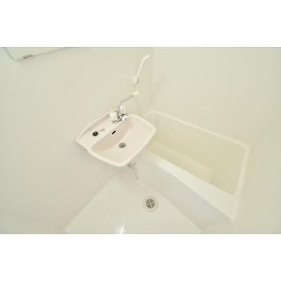 【浴室】 | シャルダン・ベルⅡ | お風呂で日々の疲れを落としましょう