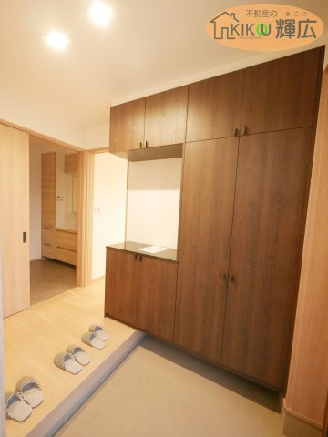 【玄関】 | 明石市二見町西二見駅前3丁目　中古戸建