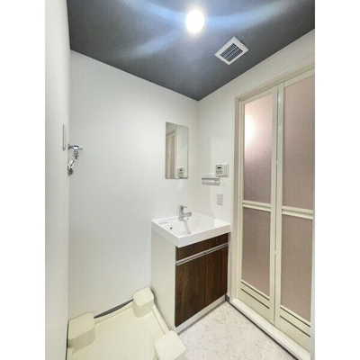 【洗面所】 | BROAD新うめきたRESIDENCE | 広い洗面スペース