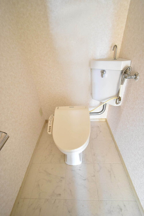 宮ノ陣コーポのトイレ|落ち着いたトイレです