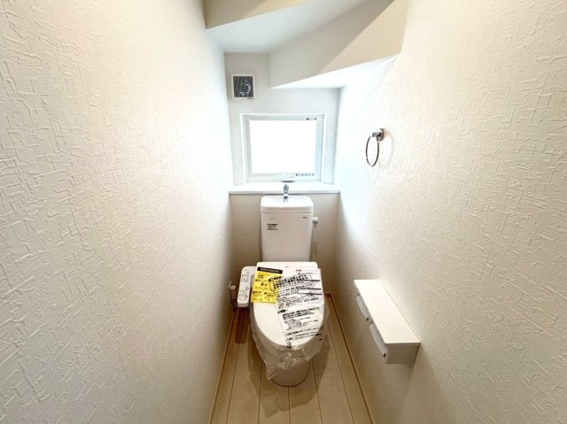 ファーストタウン　一宮市多加木３丁目第１　全３区画分譲のトイレ|汚れにくくお手入れし易い便器を採用しています。