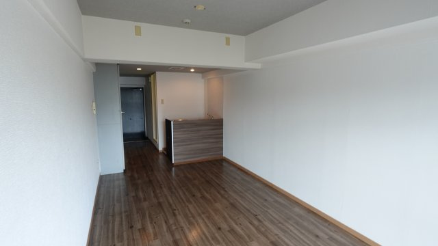 プラスパー東雲の洋室|落ち着いた色調の洋室です
