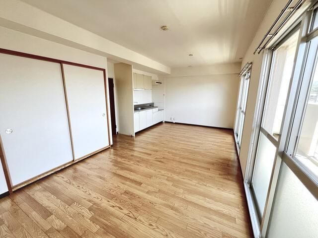 メゾン東本町の居間・リビング