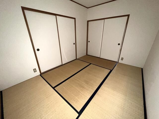 メゾン東本町の寝室