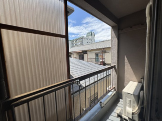 【バルコニー】 | 明美マンション | 開放的で明るい空間を演出してくれるバルコニーです