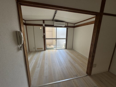 【洋室】 | 明美マンション | 個人の部屋や寝室として使える洋室です