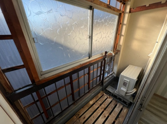 【バルコニー】 | 明美マンション | 暖かな日差しのふりそそぐバルコニー