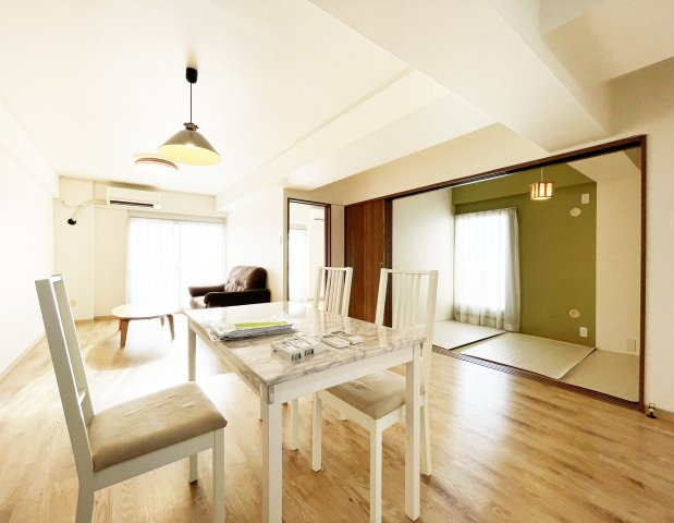 ラブリハイツ徳島の居間・リビング