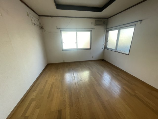 南花長町一戸建の居間・リビング