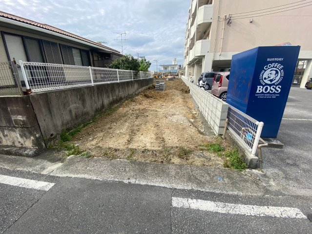 ハートフルタウン宜野湾市宜野湾　E号棟の前面道路含む現地写真|2024/12/16 現地写真