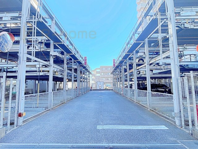 レヴィールひたち野フロントステージ　中古マンションの駐車場|機械式・平置き駐車場あります！
※空き状況は管理会社確認後のご案内となります。