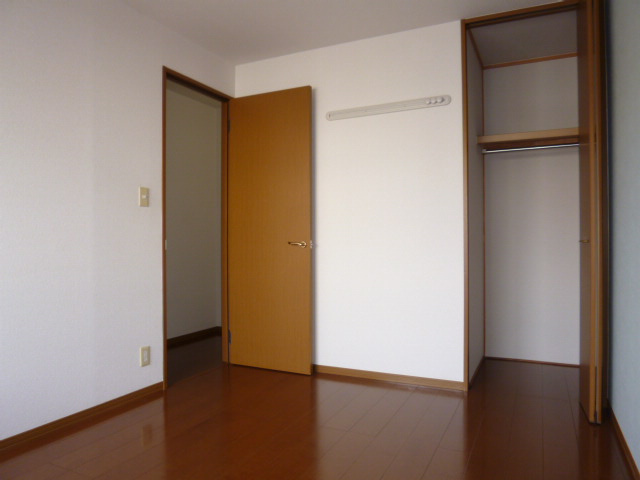 倉敷市連島中央１丁目のアパートの寝室|洋室