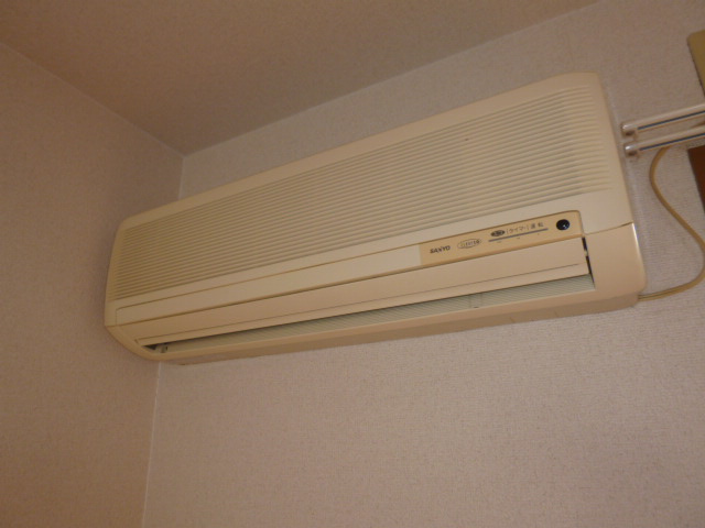 倉敷市連島中央１丁目のアパートの設備|エアコン