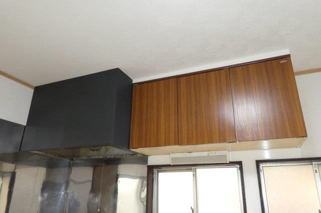 倉敷市中島の一戸建てのキッチン|キッチン上収納