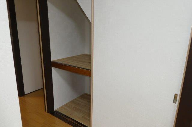 倉敷市中島の一戸建ての収納|階段下収納