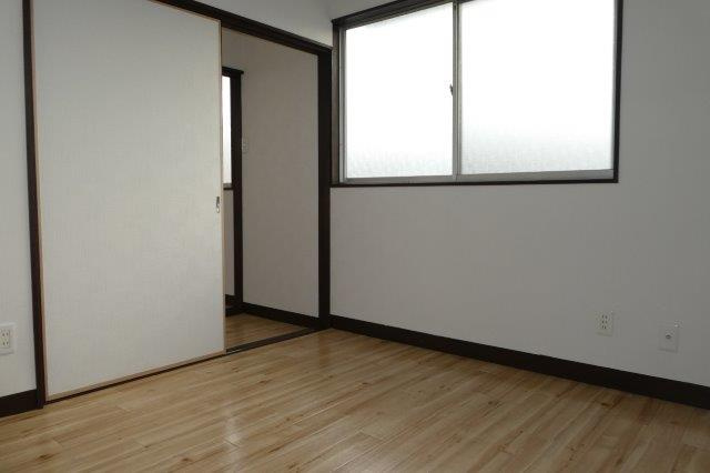 倉敷市中島の一戸建ての洋室