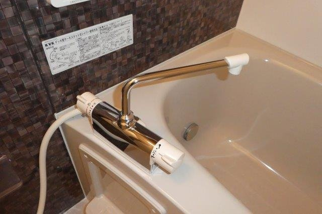 倉敷市中島の一戸建ての浴室|サーモスタッド付きカラン