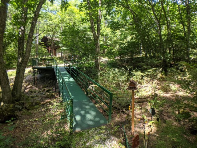 茅野市北山　蓼科ビレッジあずさ平26号のエントランス