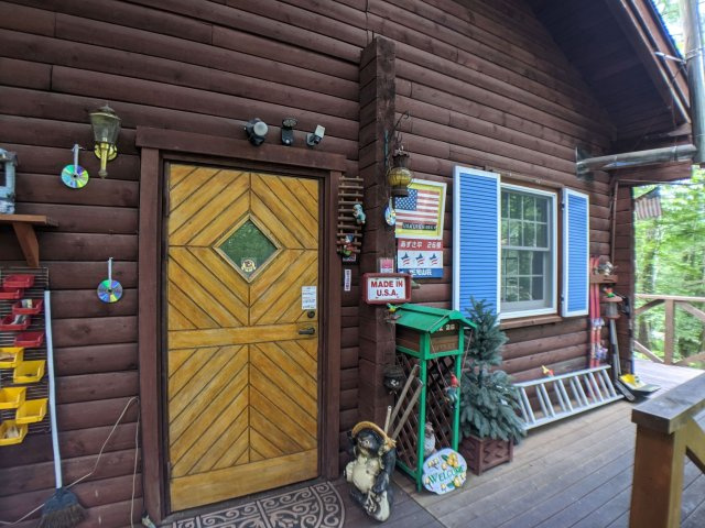 茅野市北山　蓼科ビレッジあずさ平26号の玄関