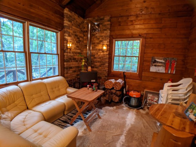 茅野市北山　蓼科ビレッジあずさ平26号の居間・リビング