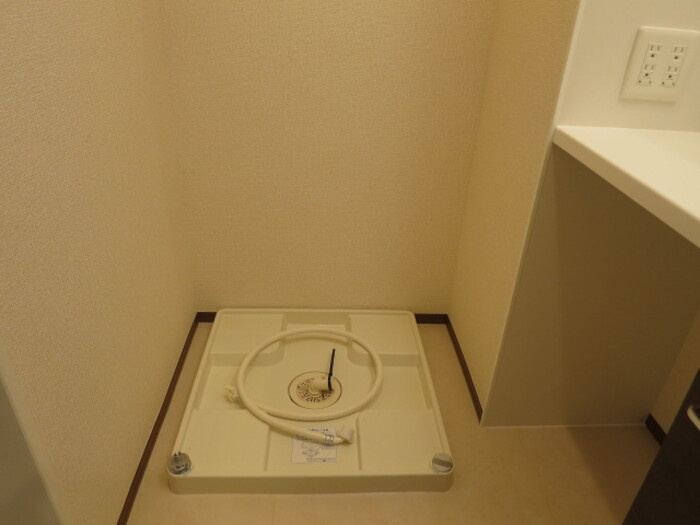 ルーチェ Ｂの洗面所|洗濯機置場