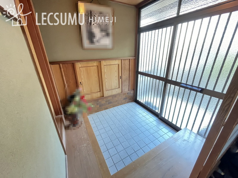 姫路市勝原区勝山町/中古戸建の玄関