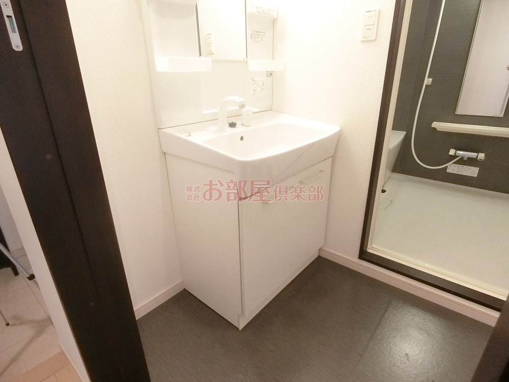 ブランシュールの洗面所|シャンプードレッサー付きで使いやすい洗面所です