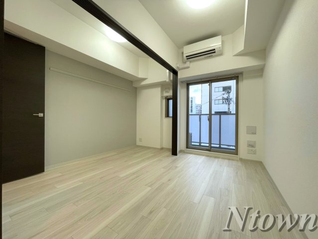 【居間・リビング】 | エステムコート名古屋新栄Ⅳネスト | ゆったりとしたリビングです