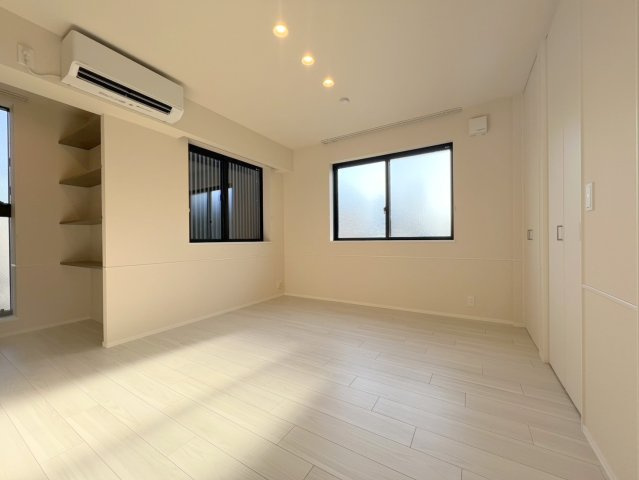 グランソレイユ横浜の洋室